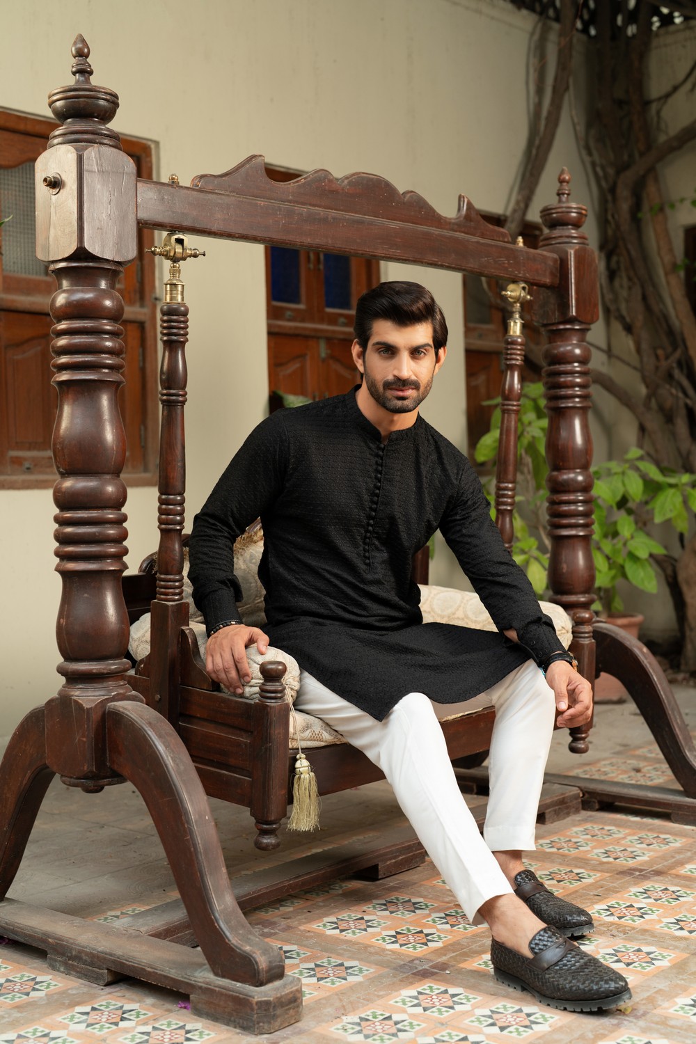 EMBROIDED KURTA PAJAMA