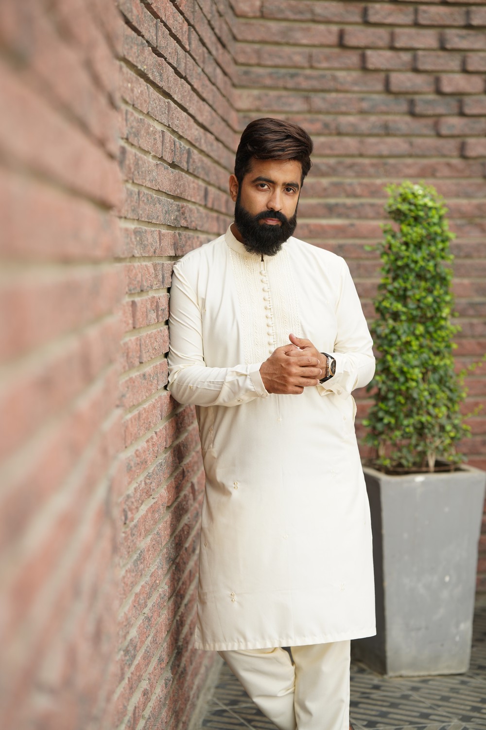 EMBROIDED KURTA PAJAMA