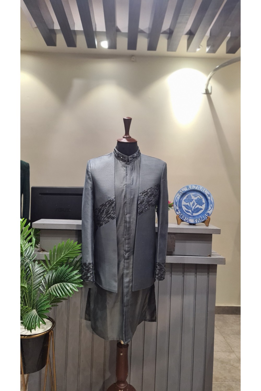 EMBROIDED Prince coat