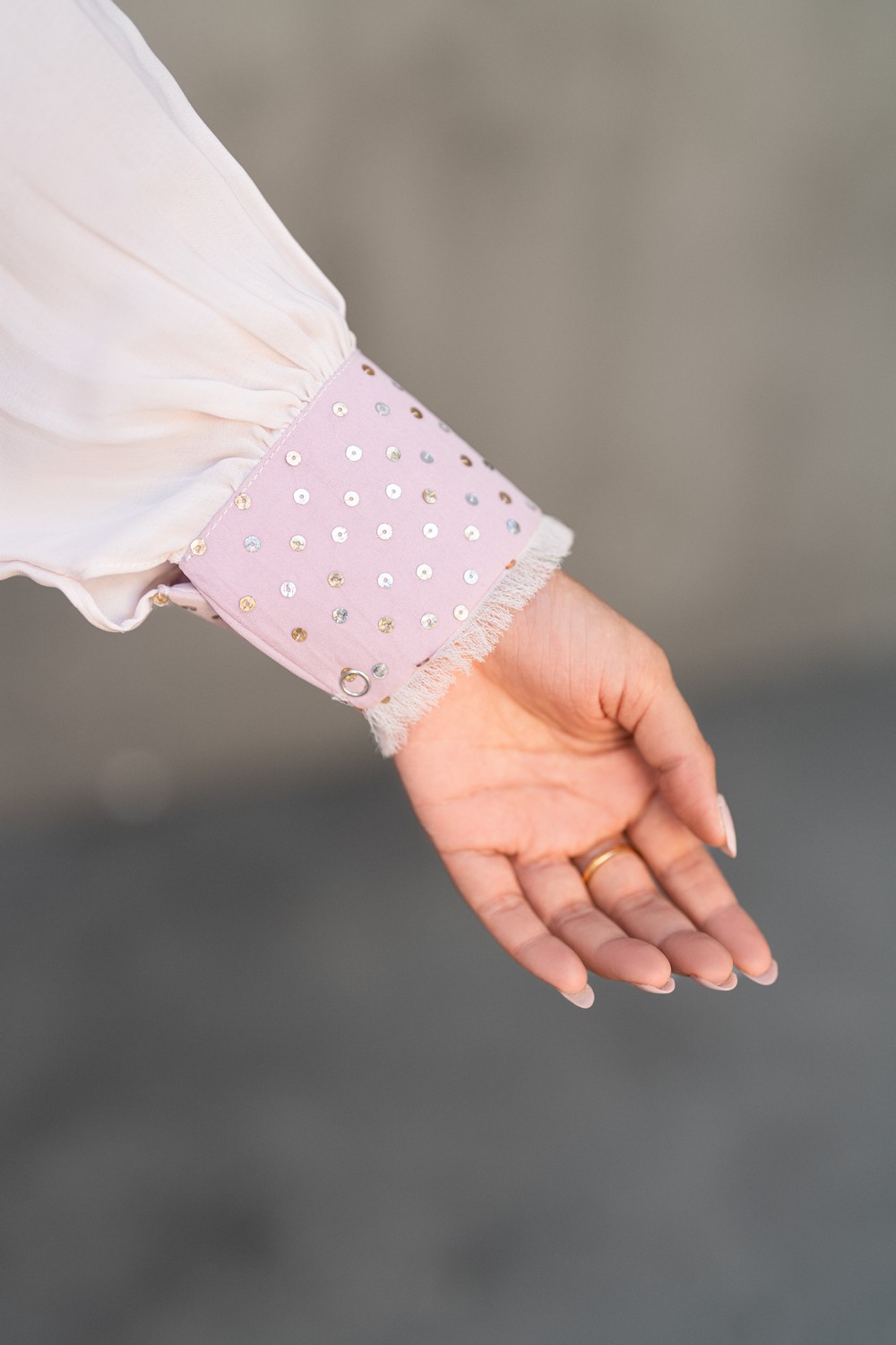 NAIRA-ABAYA