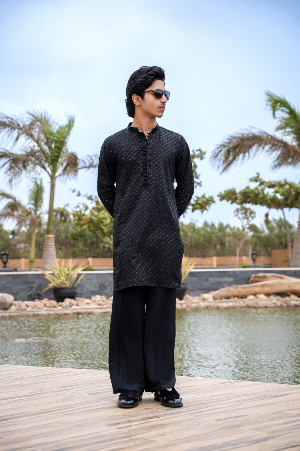 BLACK EMBROIDED PRINCE COAT