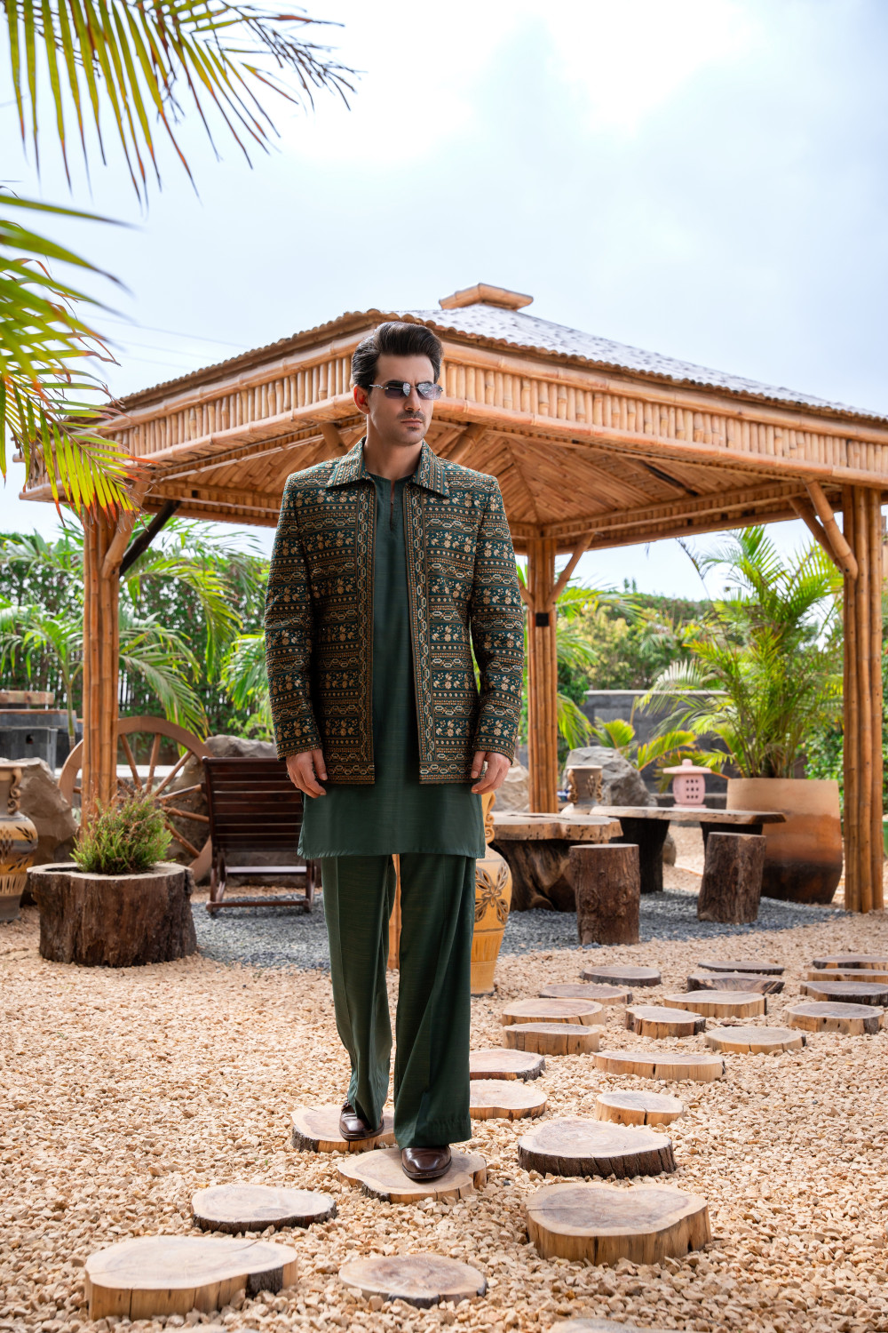 EMBROIDED PRINCE COAT