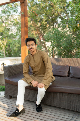 EMBROIDED KURTA PAJAMA