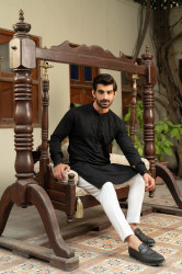 EMBROIDED KURTA PAJAMA